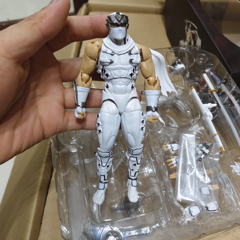 Action Figure Articolata 1/12  - Model Kit Ninja recensione e prezzo